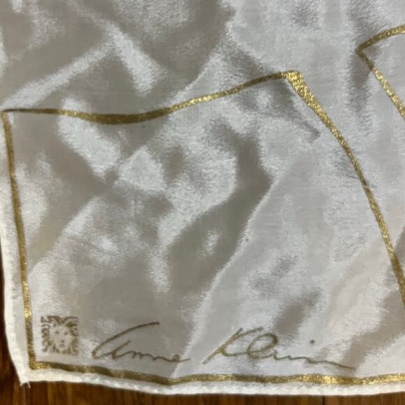 Anne Klein Silk Square Scarf Orange Flowers Gold Accent Made for Vera  1980 NWT - Picture 5 of 8